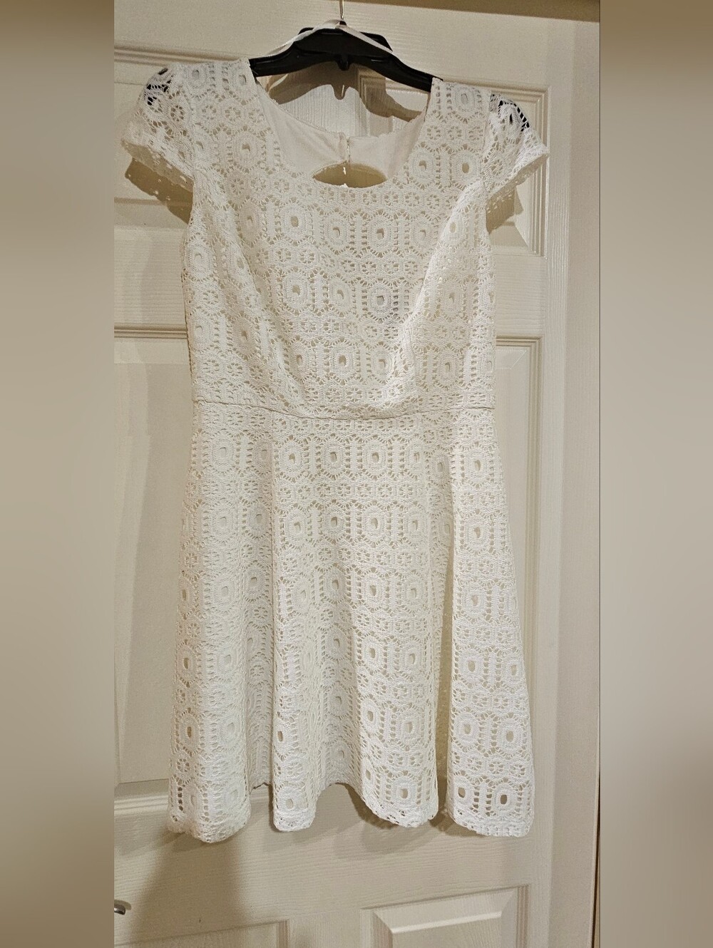 Enfocus Studio White Crochet/lace Mini Dress W/open Back Sz 6